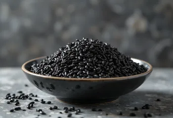 Kokt villris med lange, mørke korn