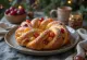 Nybaakt meksikansk Rosca de Reyes julekake